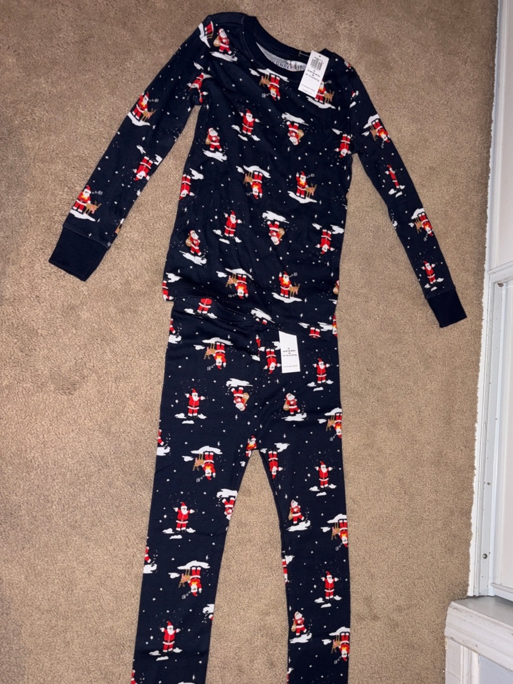 Kids Old Navy Santa Print Holiday Pajama Set